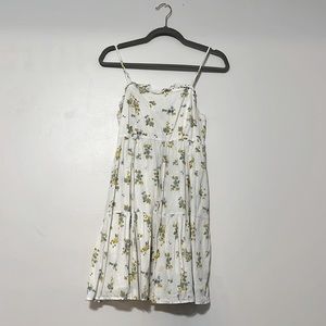 Cute summer dress worn 4 times!